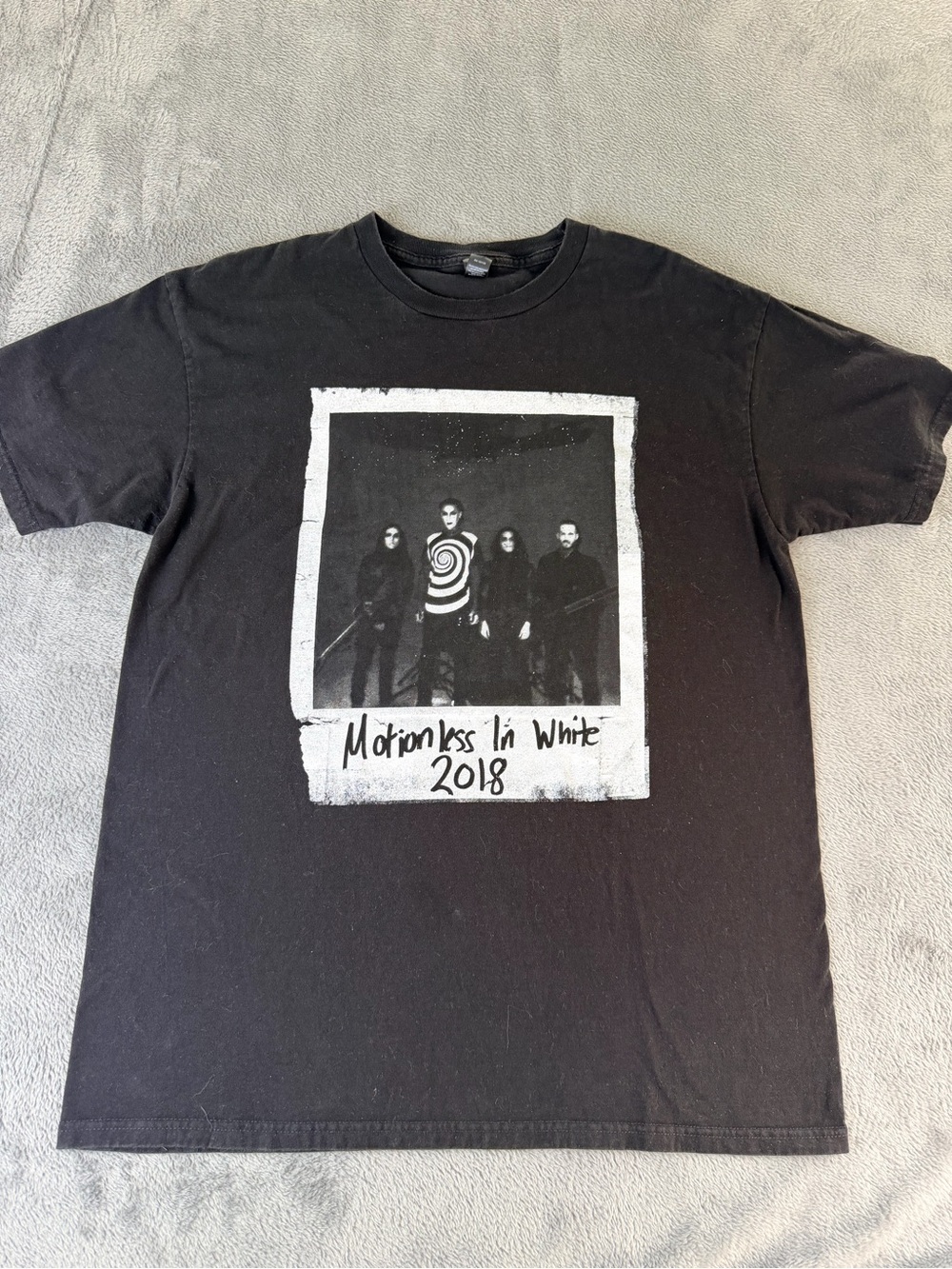 Gildan Black Motionless In White 2018 Band Photo T-Shirt